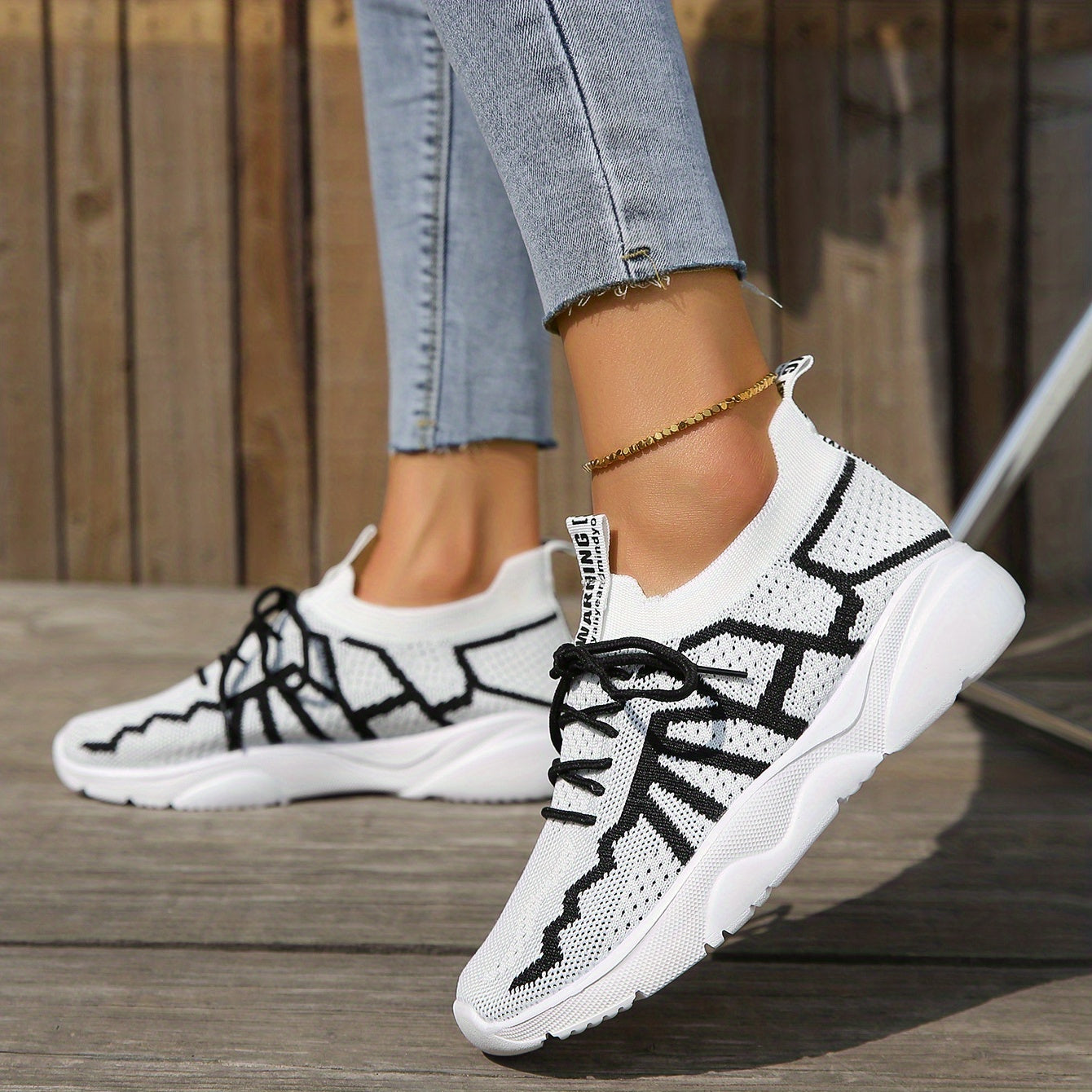 Women's Knitted Sports Shoes Lightweight Lace Up Low Top Running Sneakers