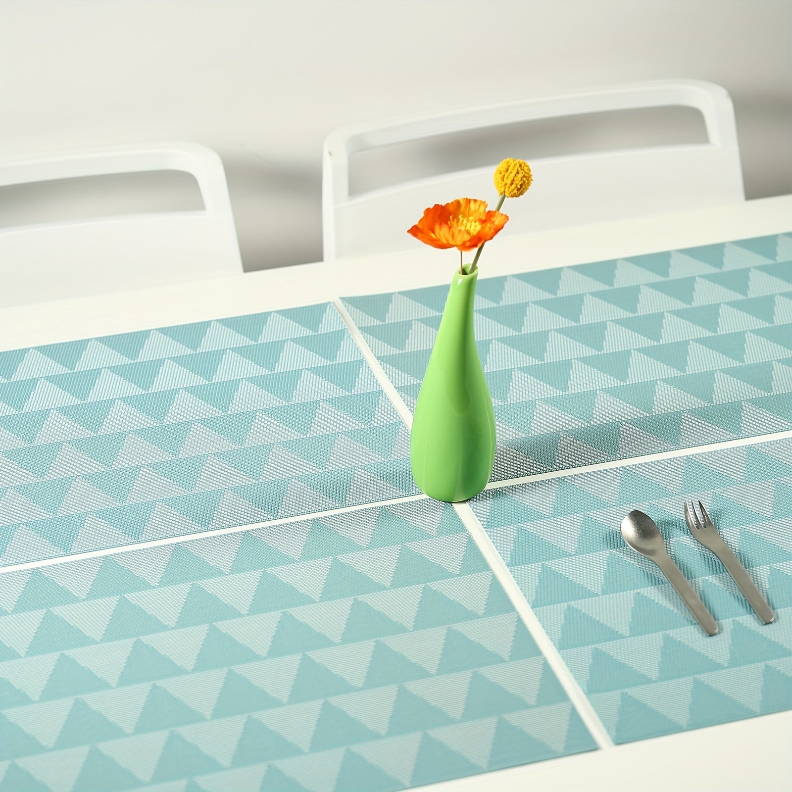 Plastic Placemats Heat Insulation Place Mats for Kitchen Table
