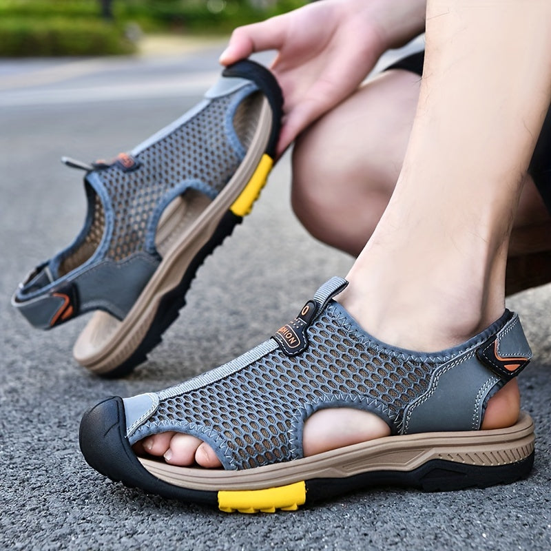 Men's Closed Toe Anti Collision Sandals Wear resistant Non Slip Beach Shoes