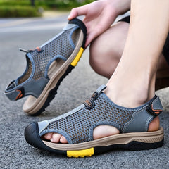 Men's Closed Toe Anti Collision Sandals Wear resistant Non Slip Beach Shoes