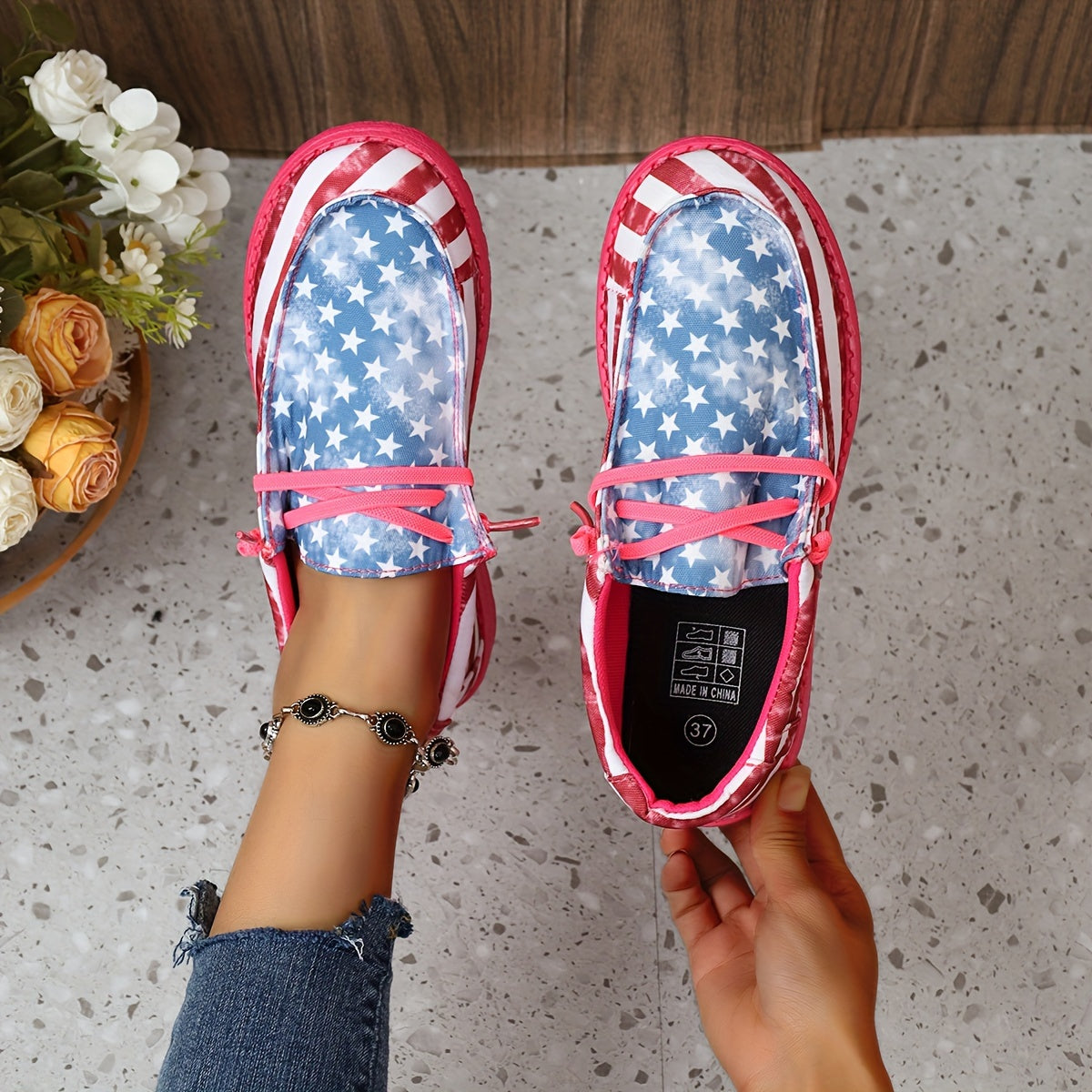 Women's Flag Pattern Skateboard Shoes Breathable & Durable Lightweight Sneakers