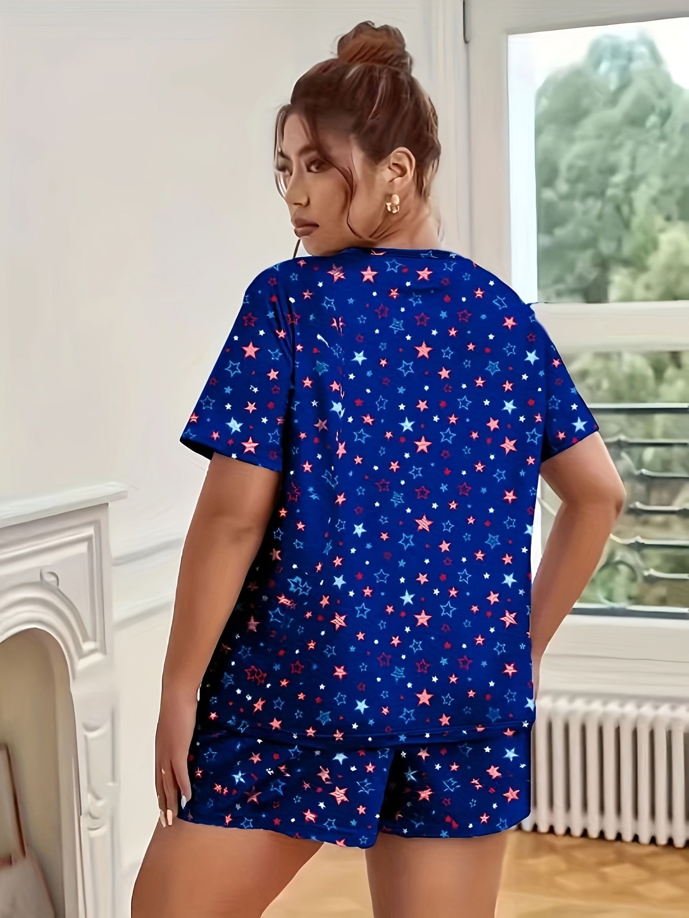 Star Print Tee & Shorts Pajama Set - Round Neck Loungewear