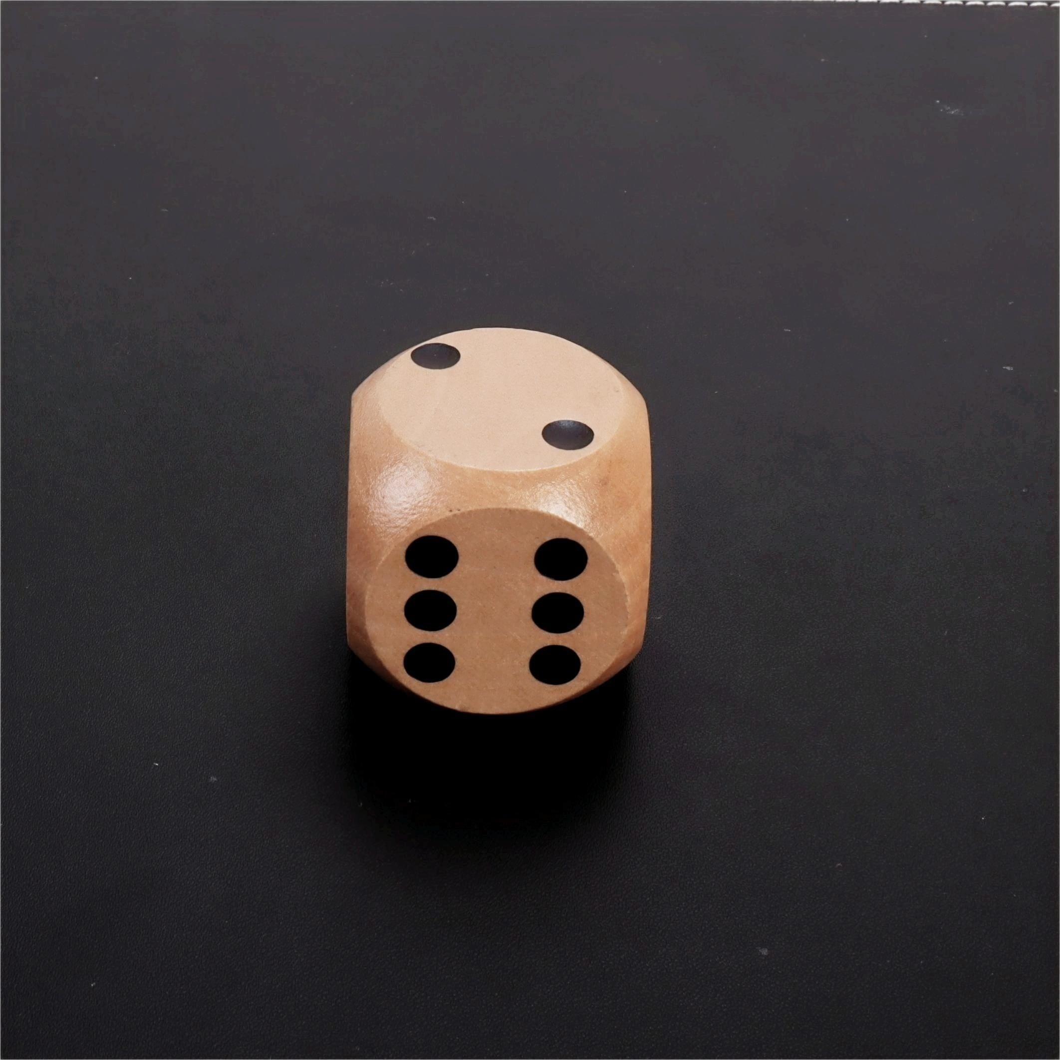 Wooden Round Corner Dice Set with Flannelette Bag for Tabletop Toss Game