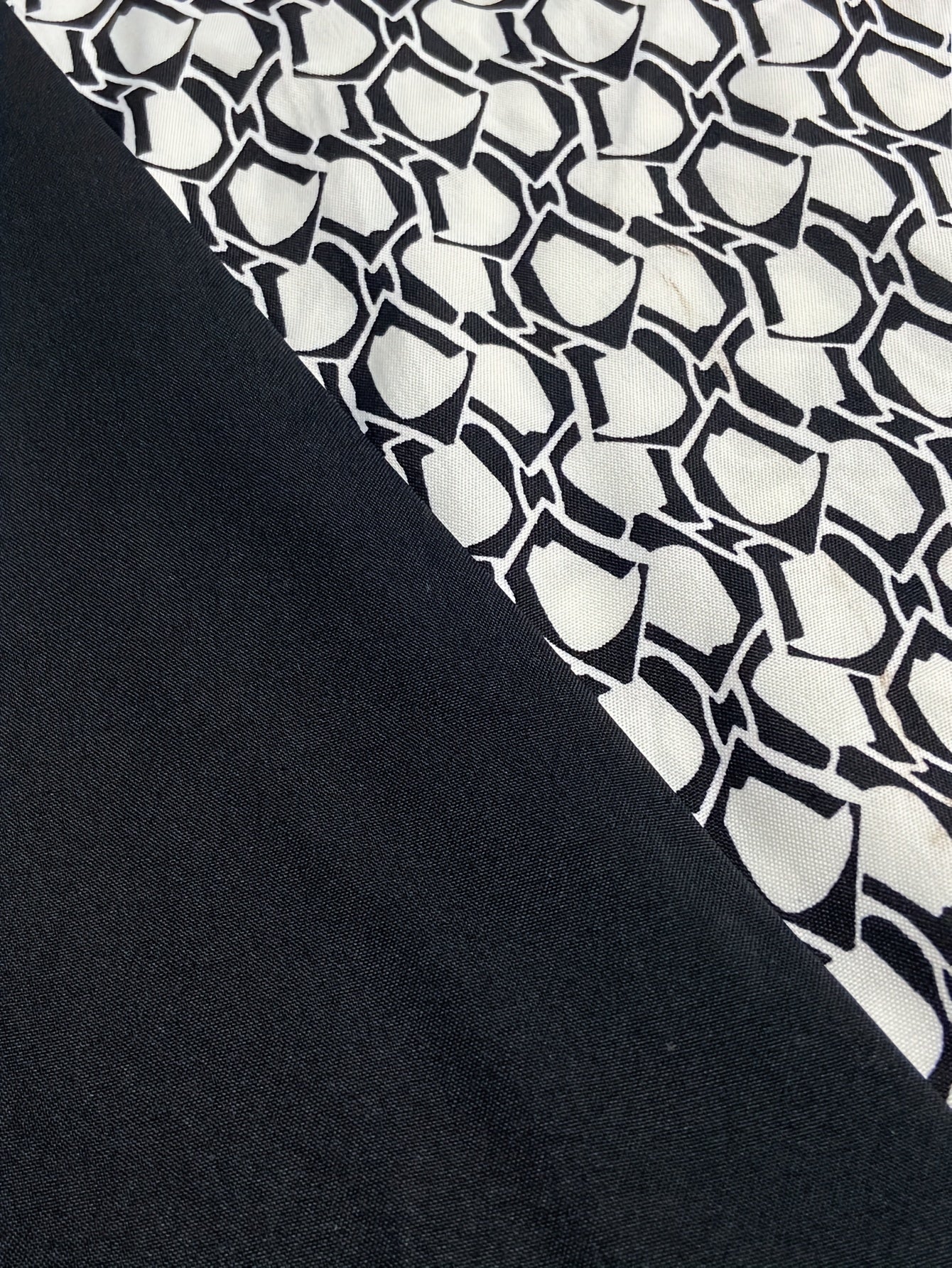 Colorblock Geo Print V Neck Blouse