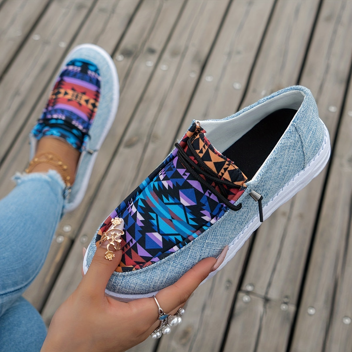 Women's Geometric Pattern Canvas Shoes Casual Lace Up Outdoor Sneakers