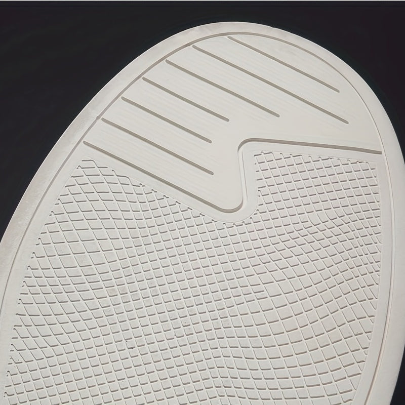 Men's Minimalist Low Top Skate Shoes Breathable Non Slip Sneakers