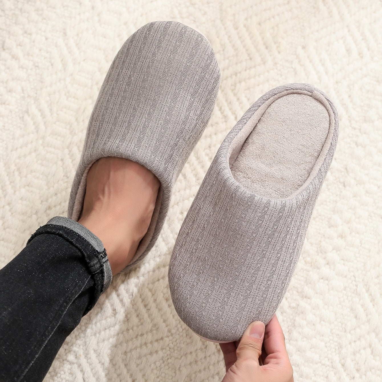 Men's Cozy Fuzzy Slides Soft Slippers Non slip Home Shoes