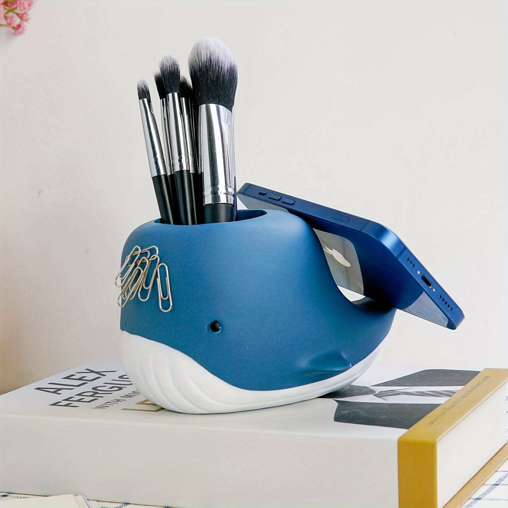Creative Pen Holder Mobile Phone Holder Storage Box Resin Ornament