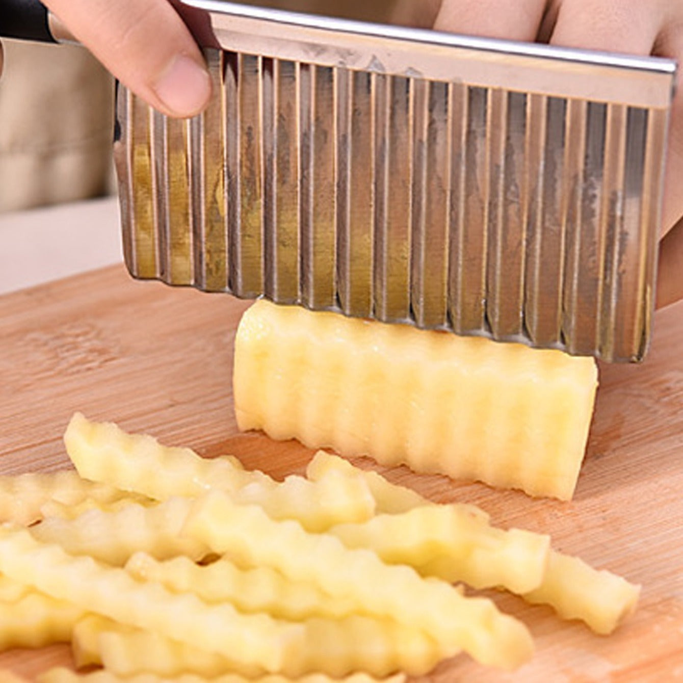 Stainless Steel Wavy Edged Vegetable Slicer & Peeler