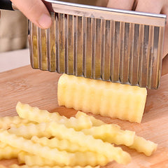 Stainless Steel Wavy Edged Vegetable Slicer & Peeler