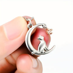 Girl's Moon Cat Pendant Necklace And Generous Pendant Jewelry Gift
