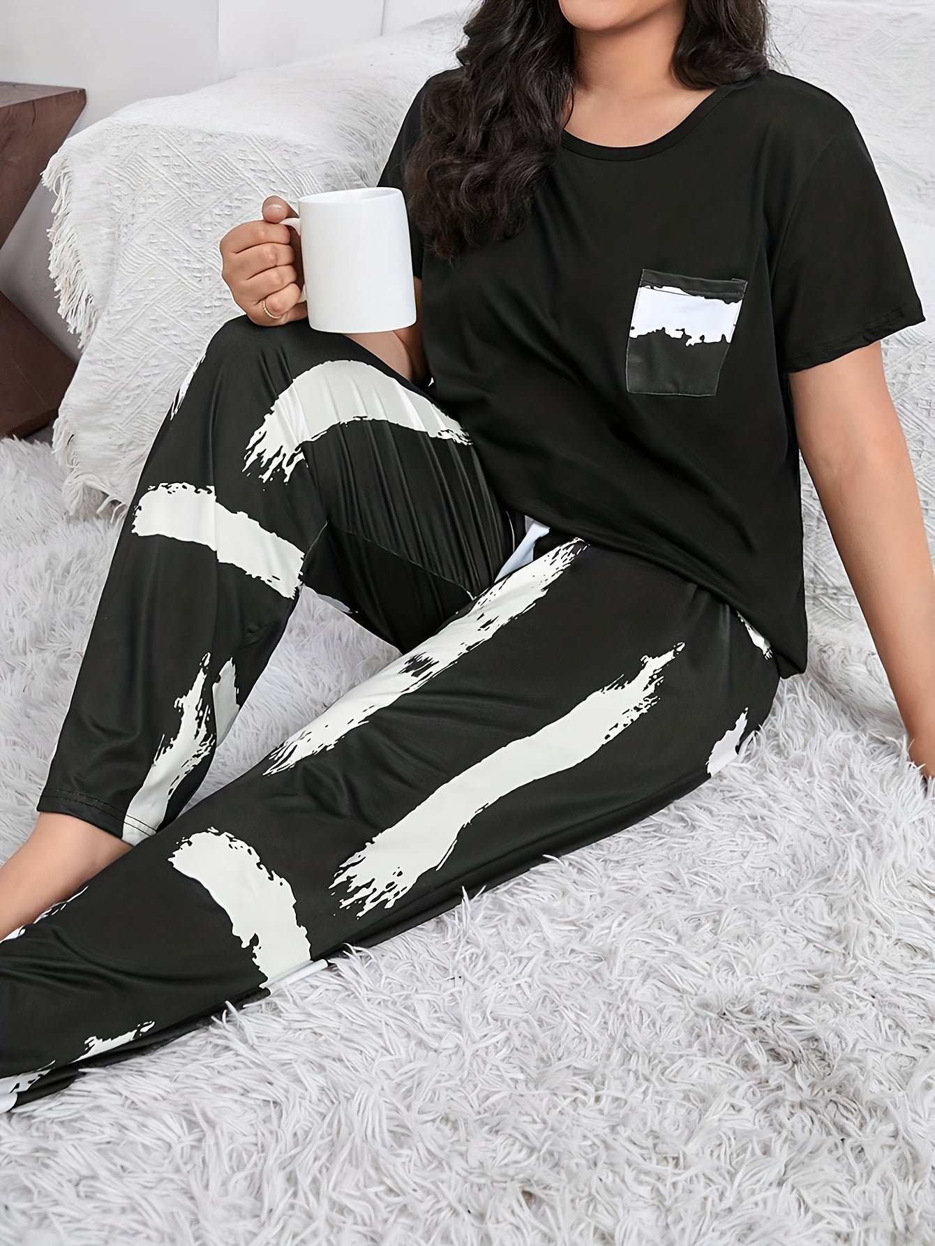 Brush Print Tee & Pants Pajamas Set