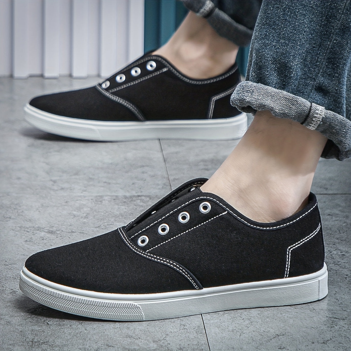 Men's Lightweight Breathable Skate Shoes Non Slip Casual Shoes