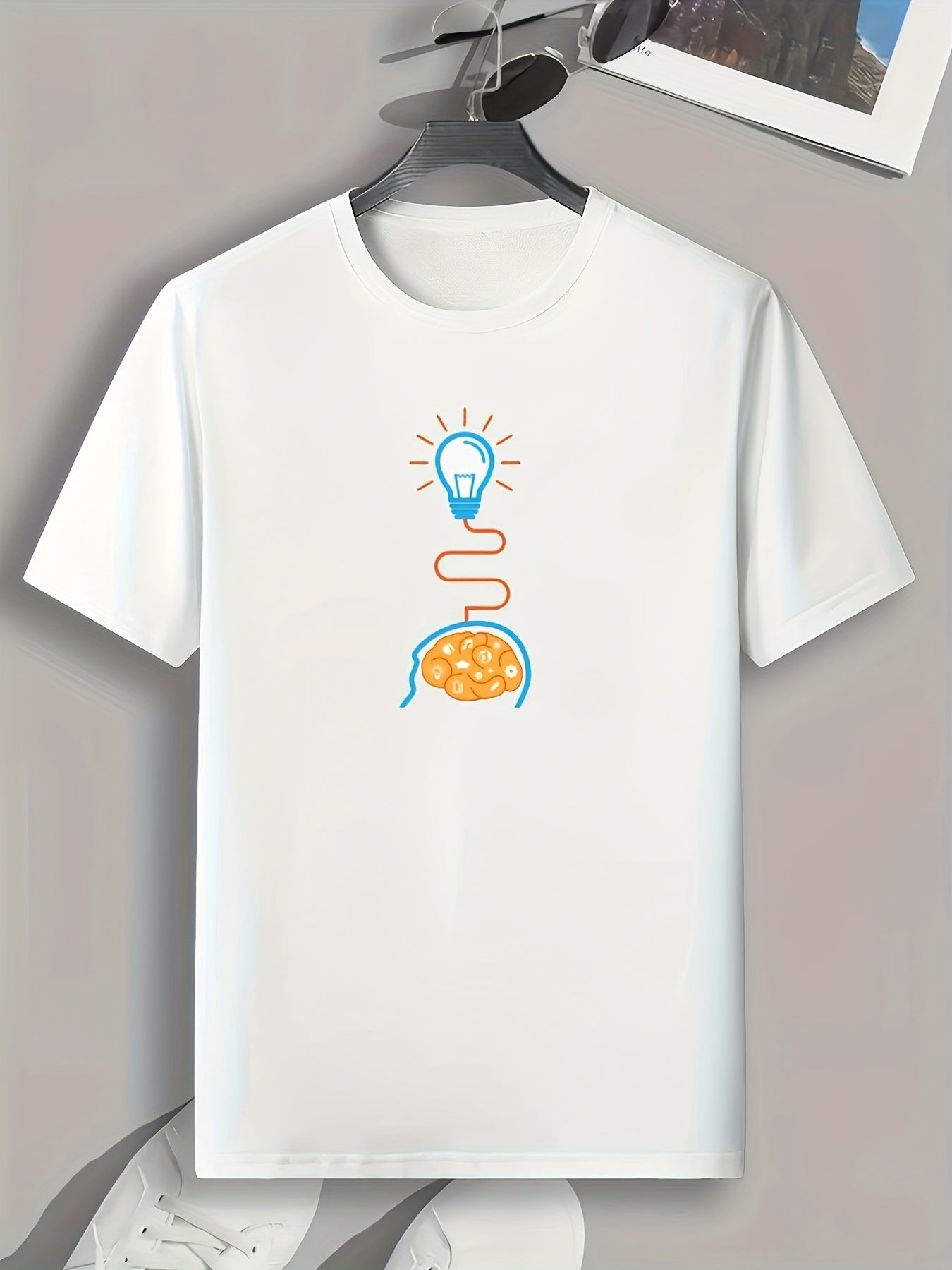 Light Bulb Pattern Print Men's Comfy Sports T-shirt