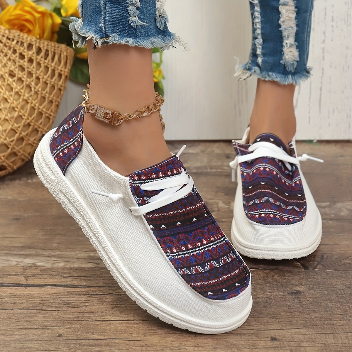 Women's Square Pattern Skateboard Shoes Lace-up Canvas Sneakers