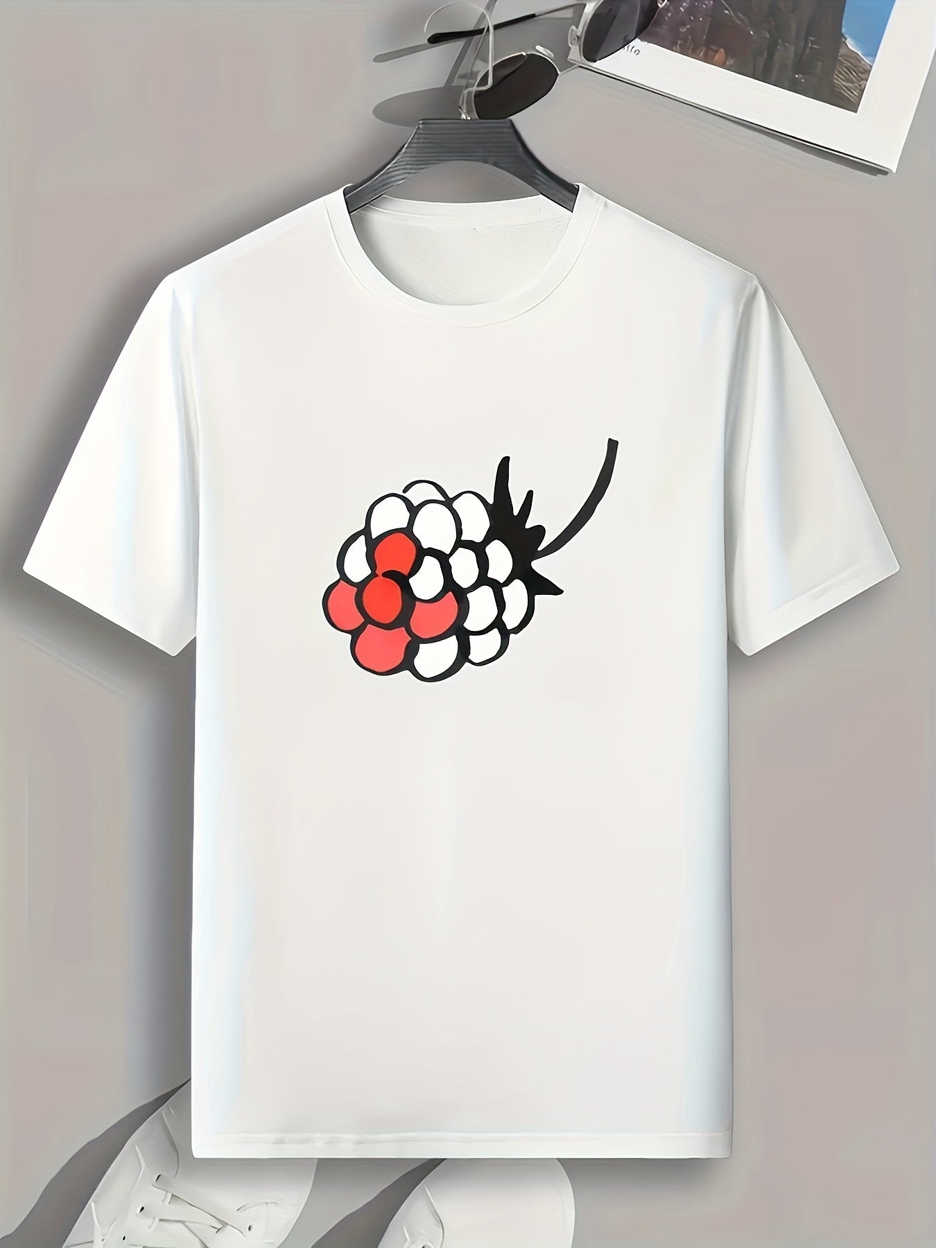 Berry Pattern Print Men's Comfy Sports T-shirt Graphic Tee