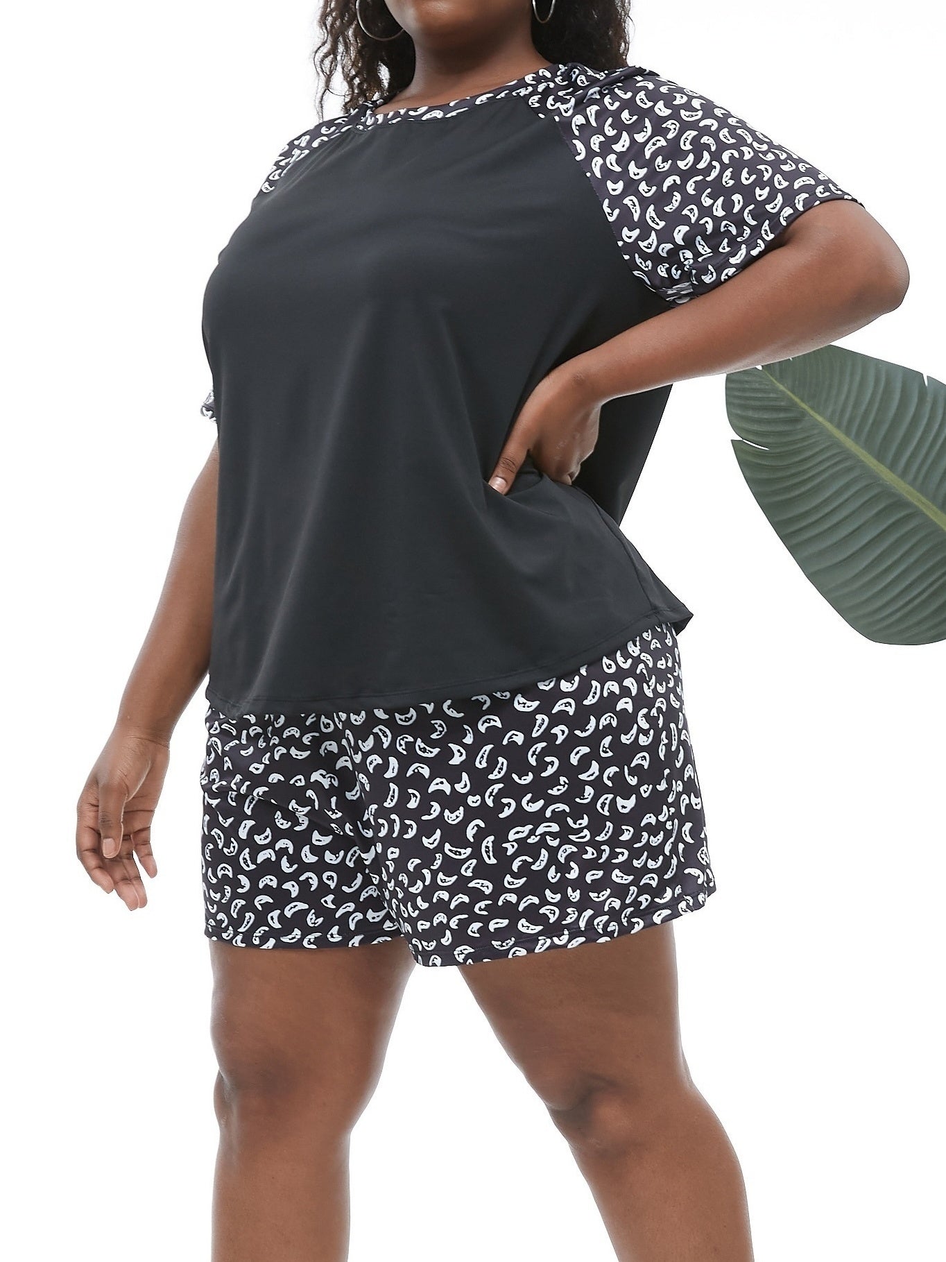 Graphic Print Top & Shorts Pajama Set