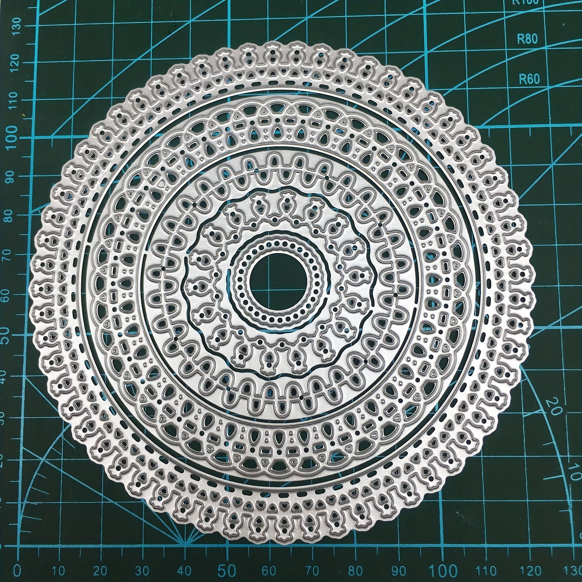 Round Circle Lace Embossing Folder Metal Cutting Dies For Scrapbo