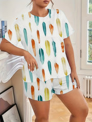 Feather Print Plus Size Top & Shorts Pajama Set