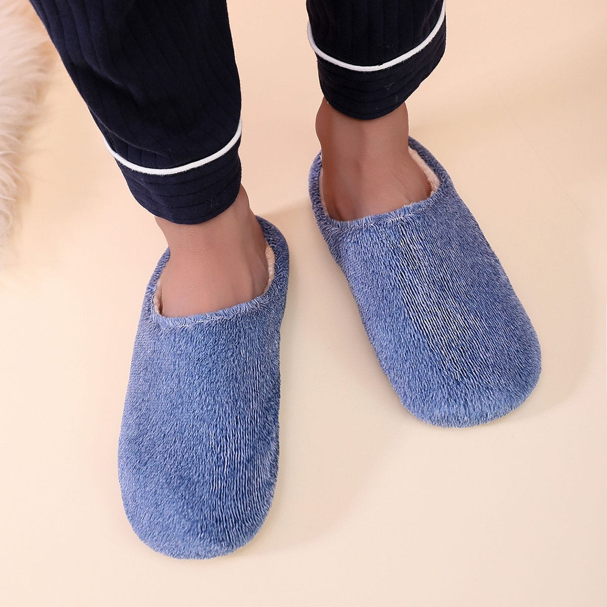 Men's Wave Pattern Plush Slippers