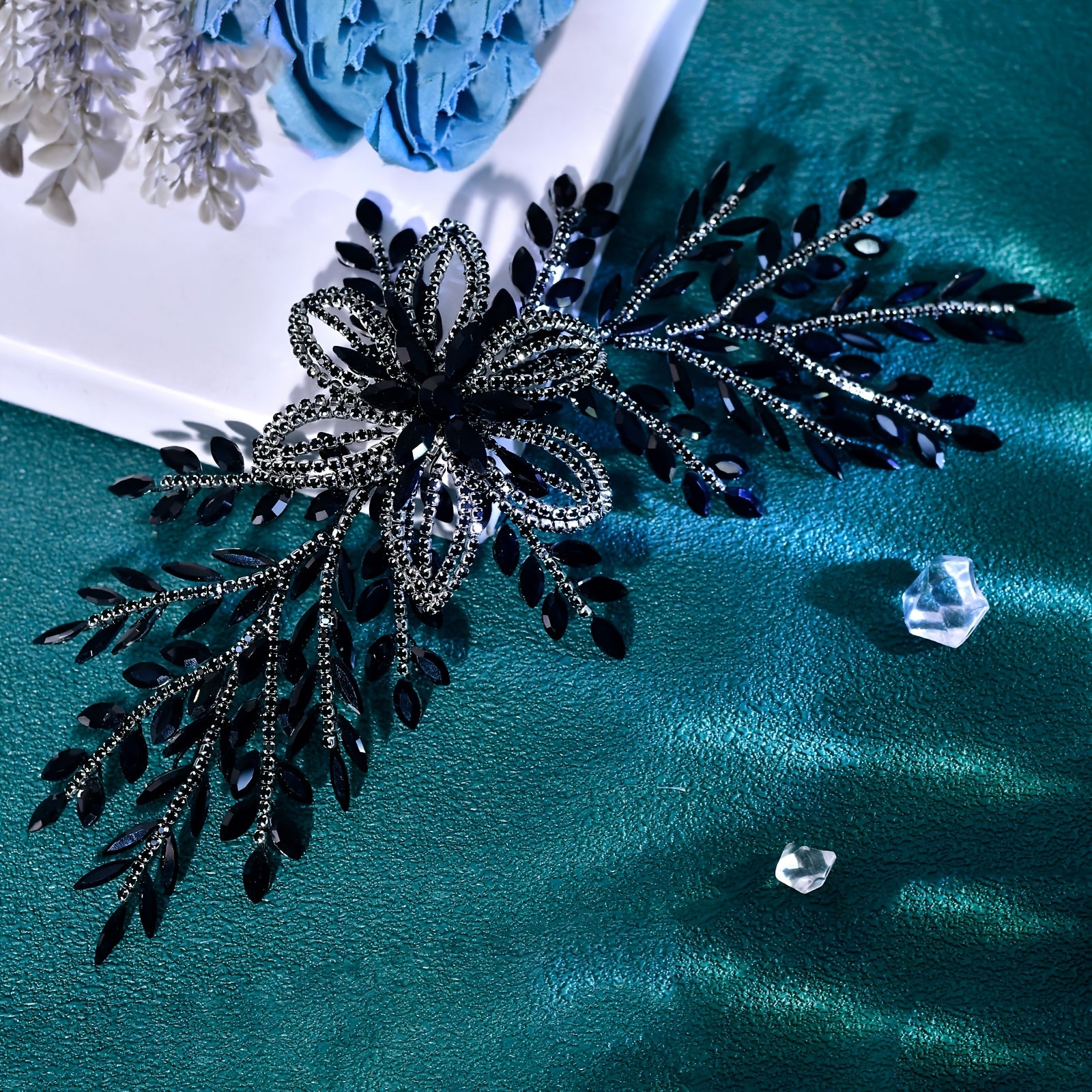 Gothic Bridal Hairpiece Rhinestone Leafy Floral Clip for Halloween Party