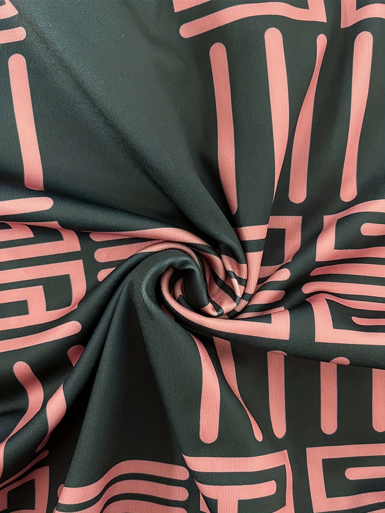 Geometric Print Crew Neck Slim Dress