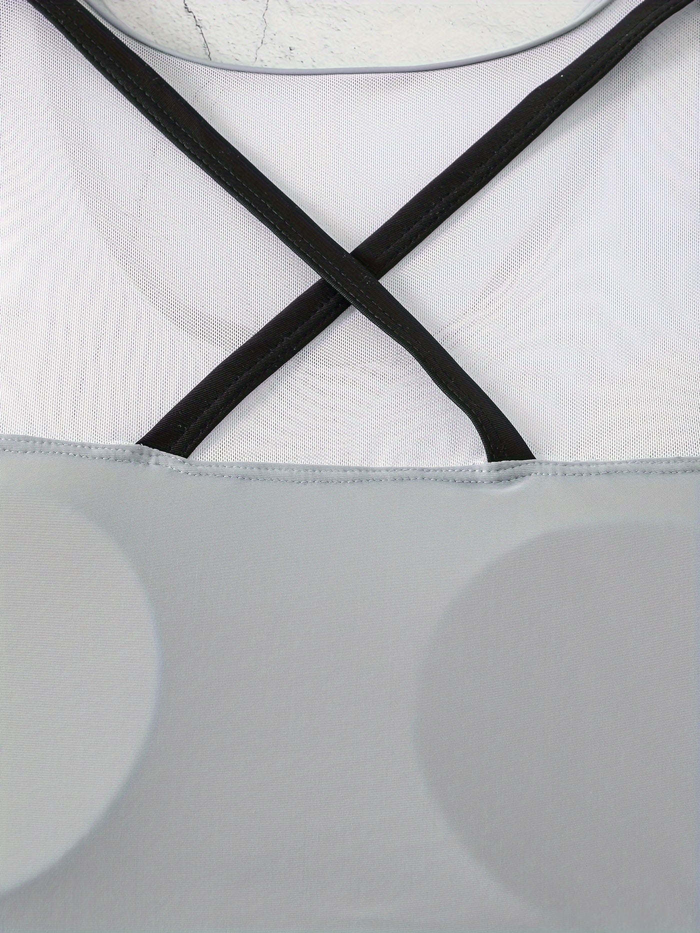 Sporty Plus Size Mesh Bikini Top Crisscross Back Swim Bra