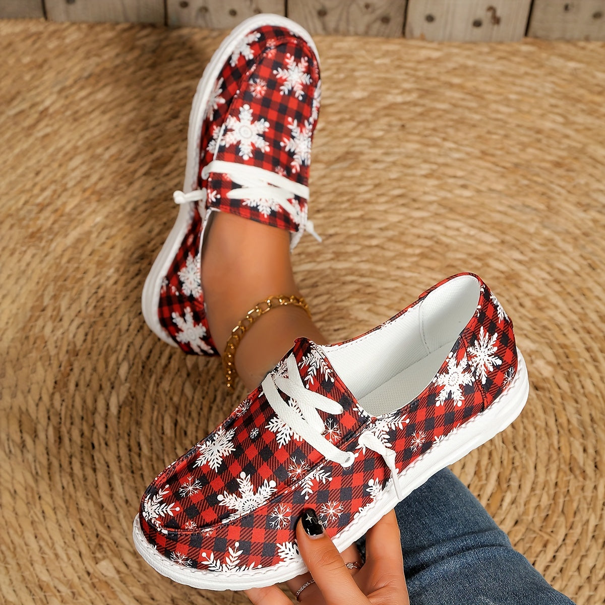 Women's Winter Snow Boots Snowflakes & Plaid Print Non Slip Lace up Shoes