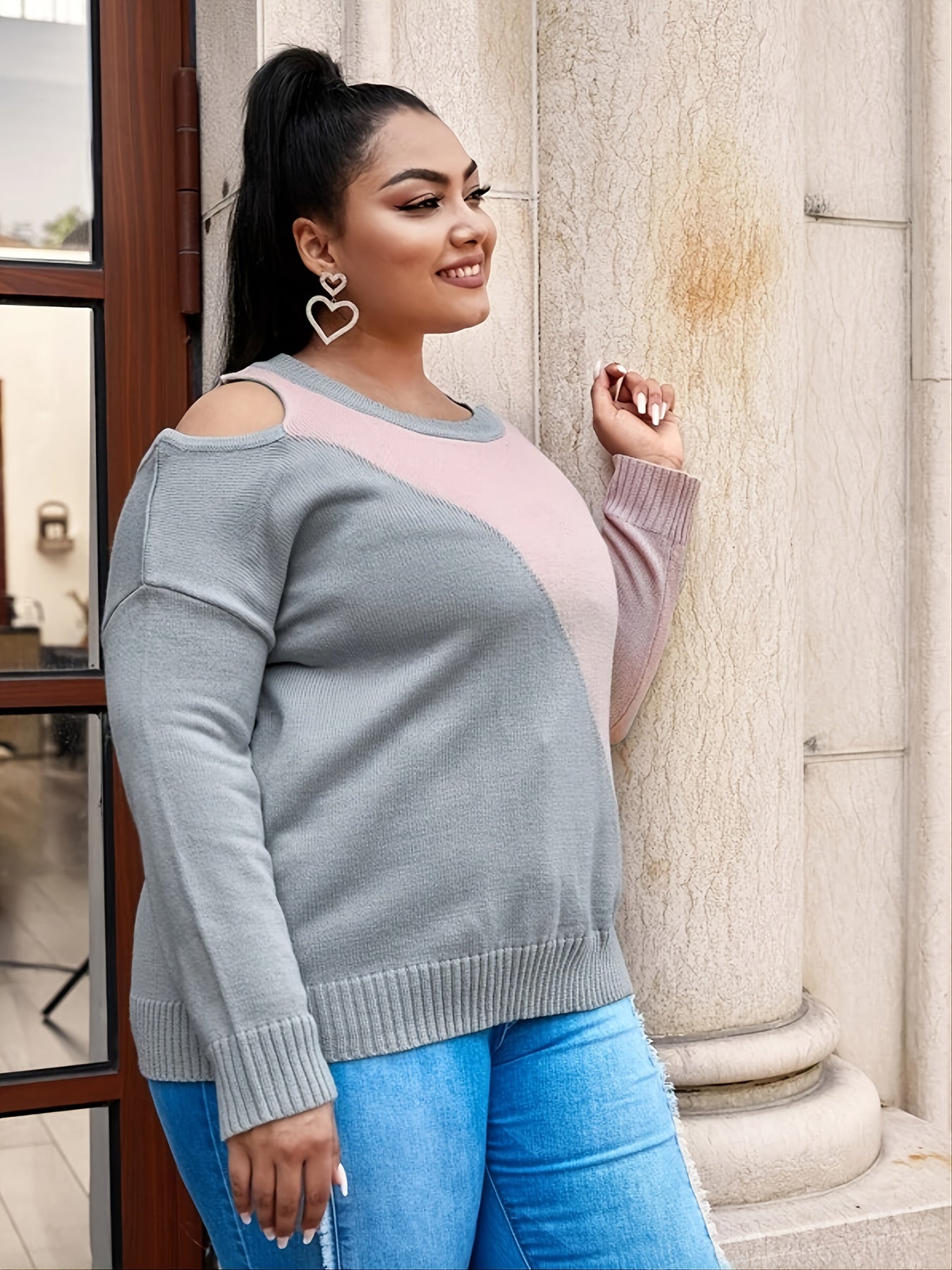 Colorblock Cut Out Pullover Sweater