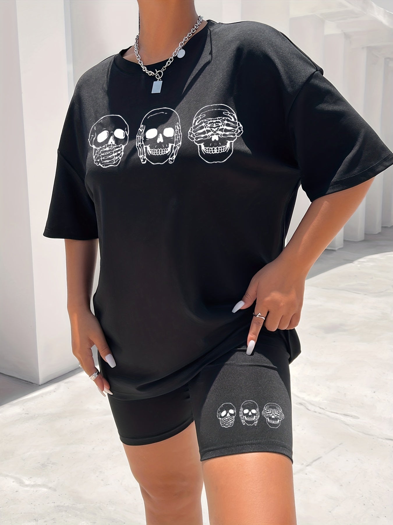 Skull Print Two piece Set Short Sleeve T shirt & Skinny Shorts