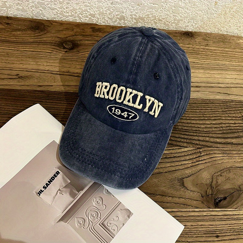 Unisex Retro Sunshade Adjustable Baseball Cap with Letter Embroidery