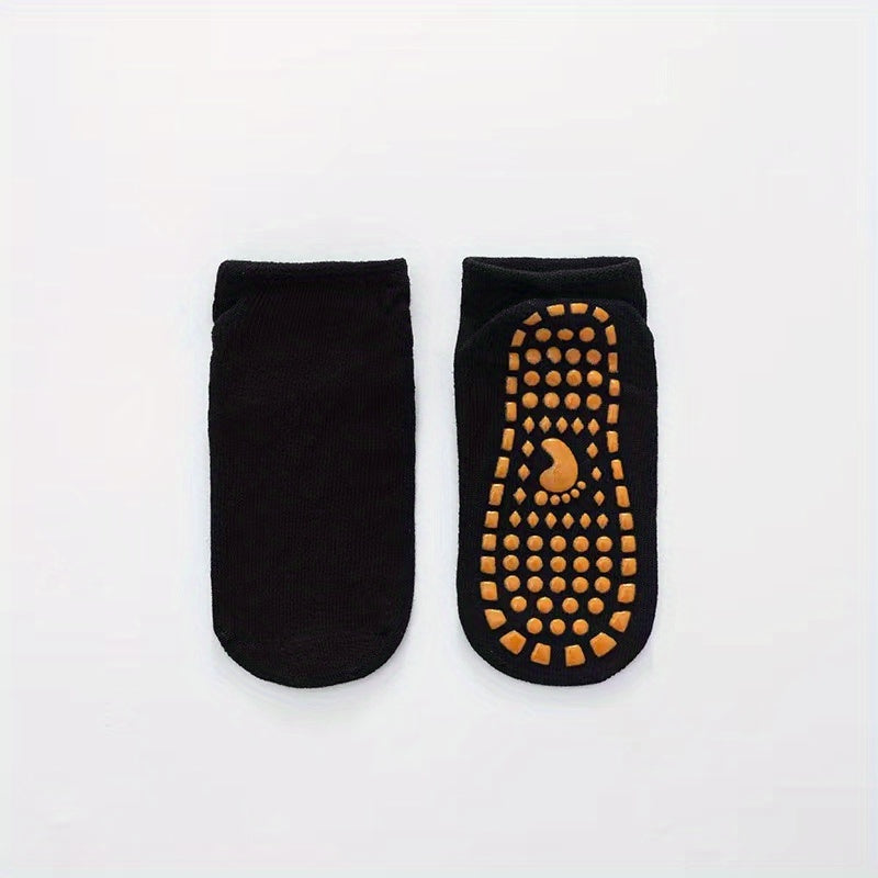 Non-Slip Sports Socks with Glue Dot, Comfortable Ankle Socks for Kids