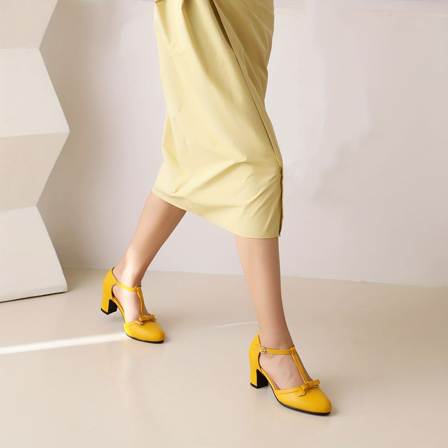 Women's Bowknot High Heel T-Strap Pumps