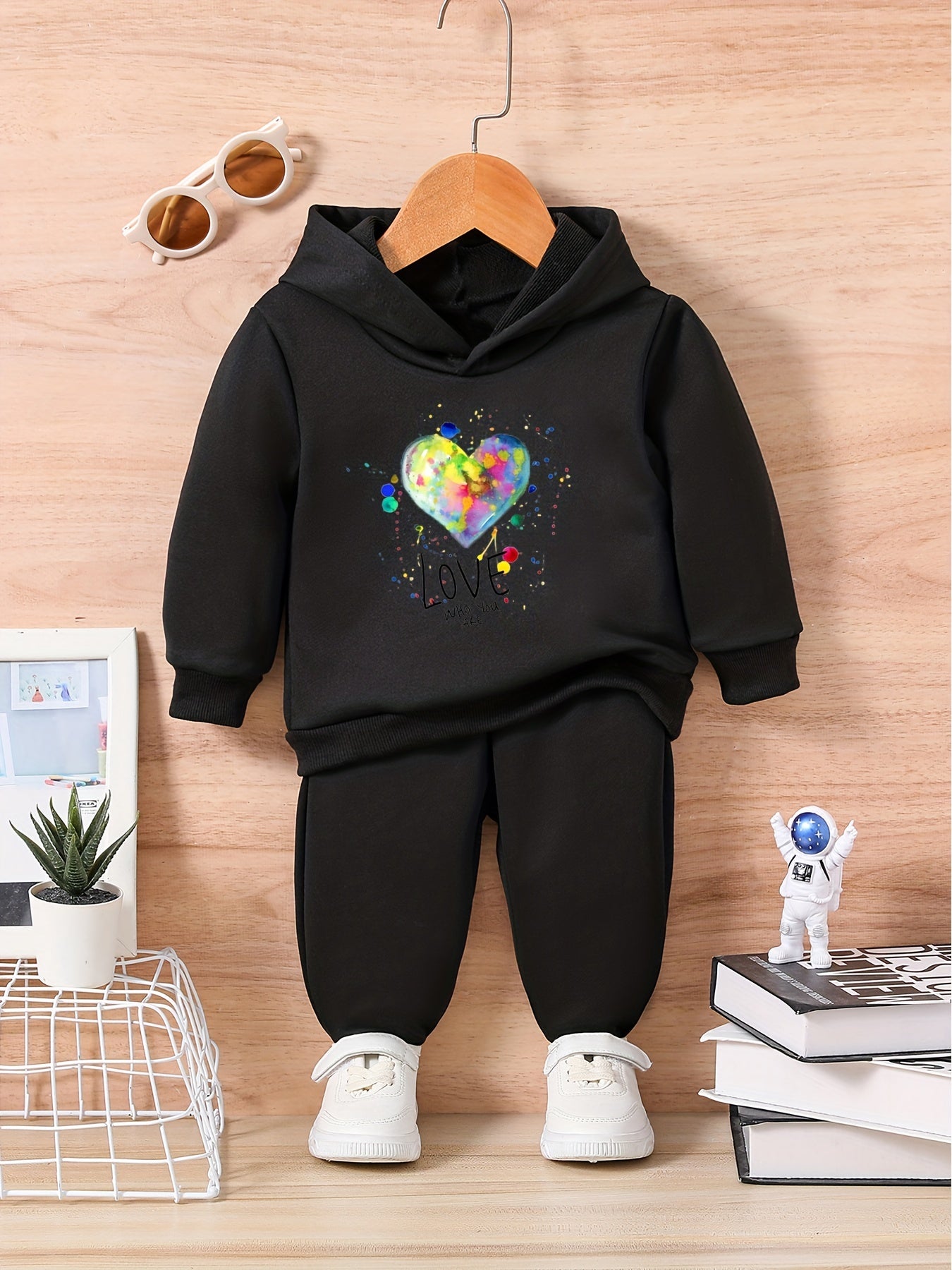 Infant Baby Love Heart Graphic Outfit