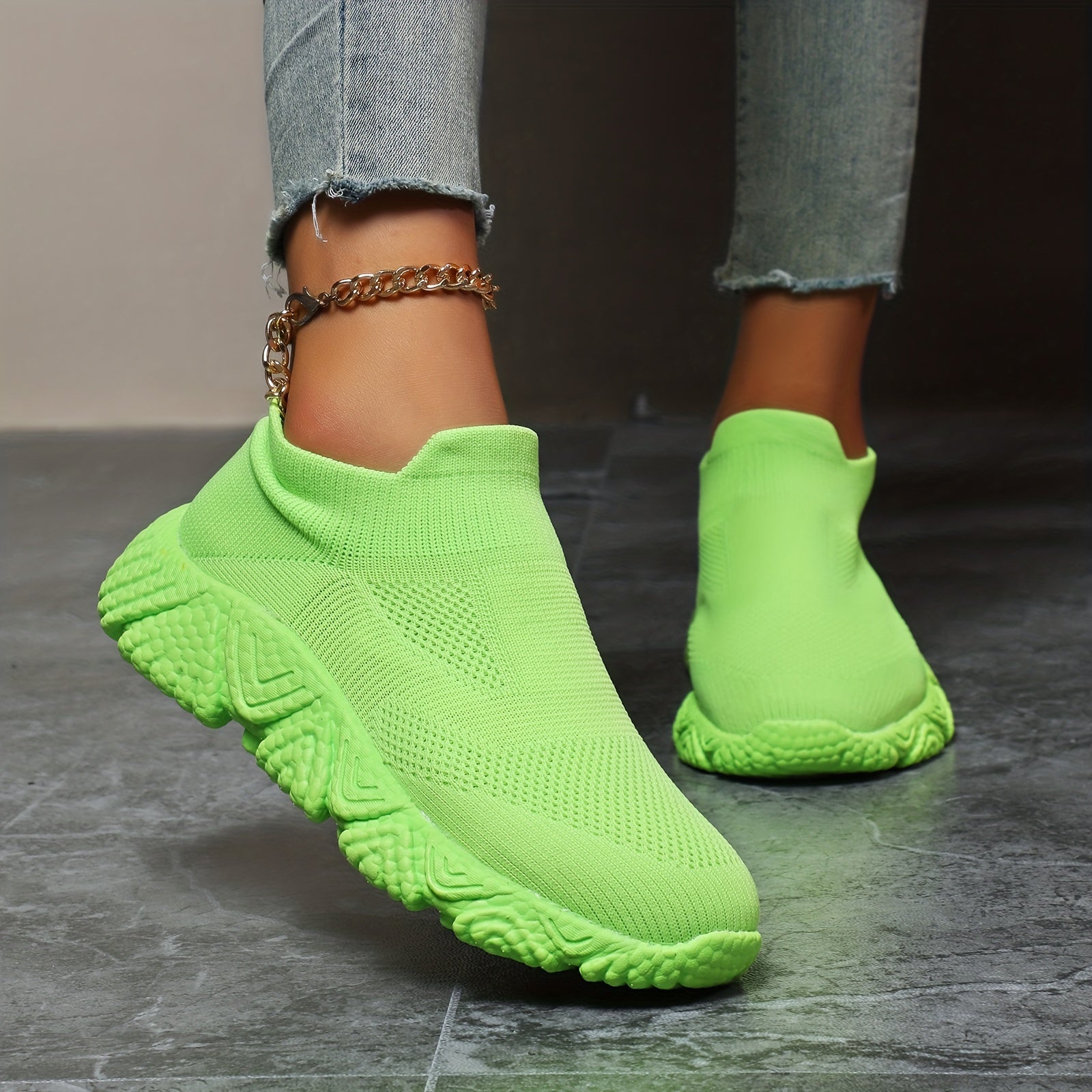 Women's Solid Mesh Breathable Walking Shoes Soft Running Shoes
