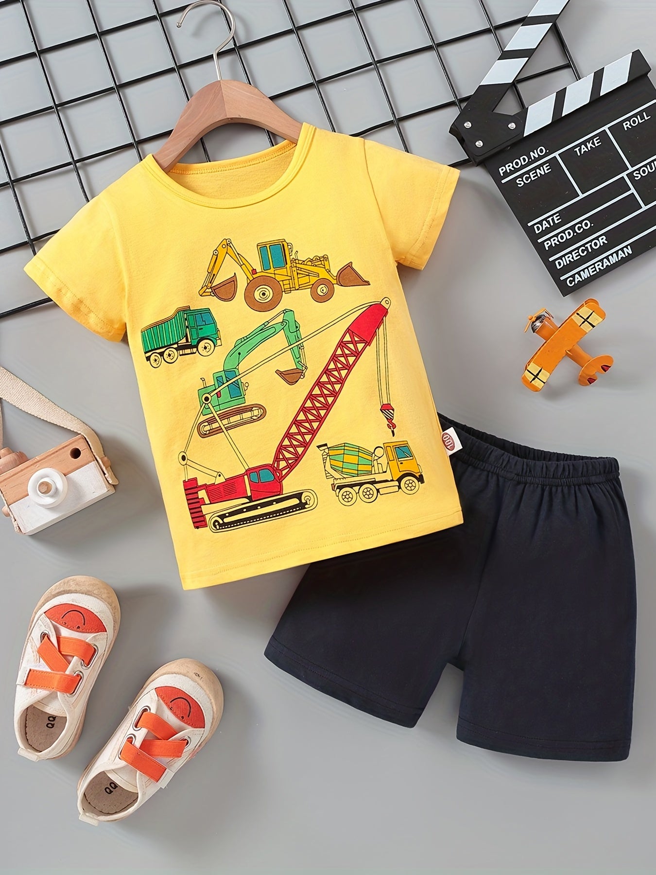 Boys Cartoon Construction Truck Casual Outfit T shirt & Shorts Summer Set