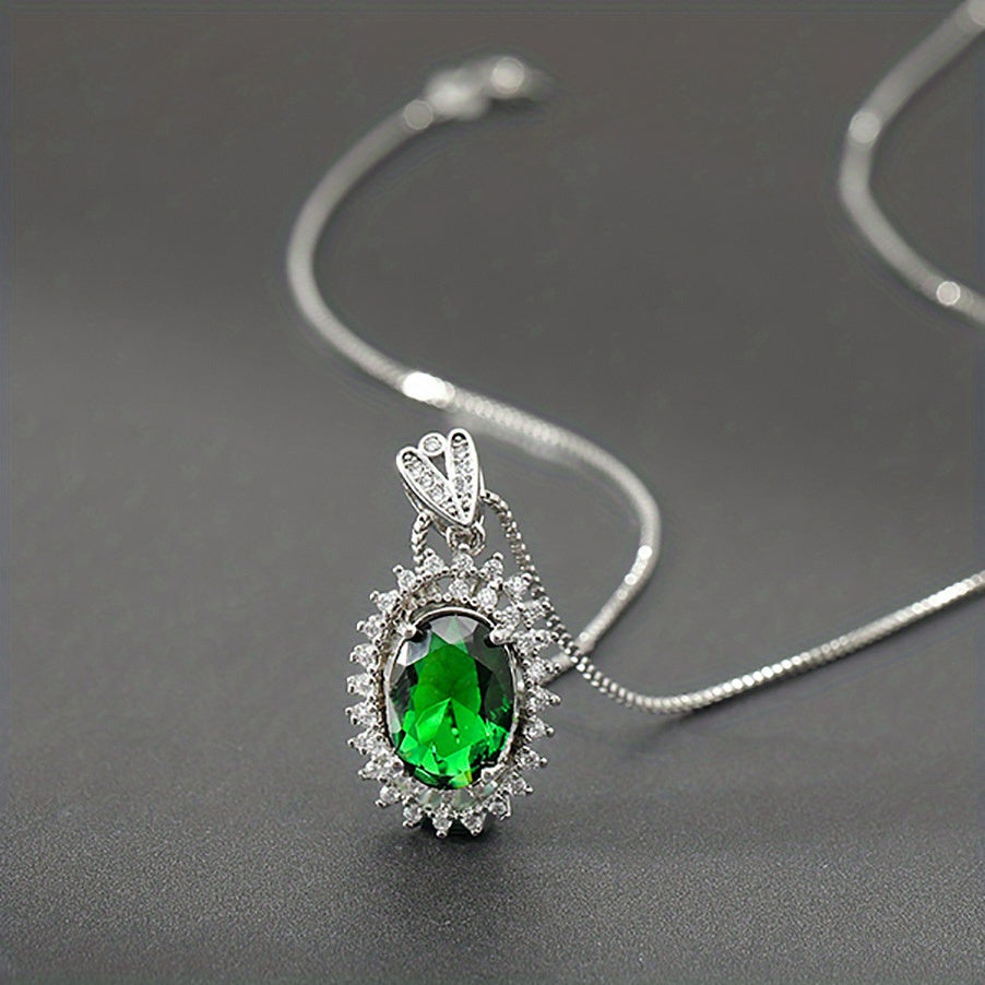 Green Gemstone Pendant Fashionable Jewelry for Women