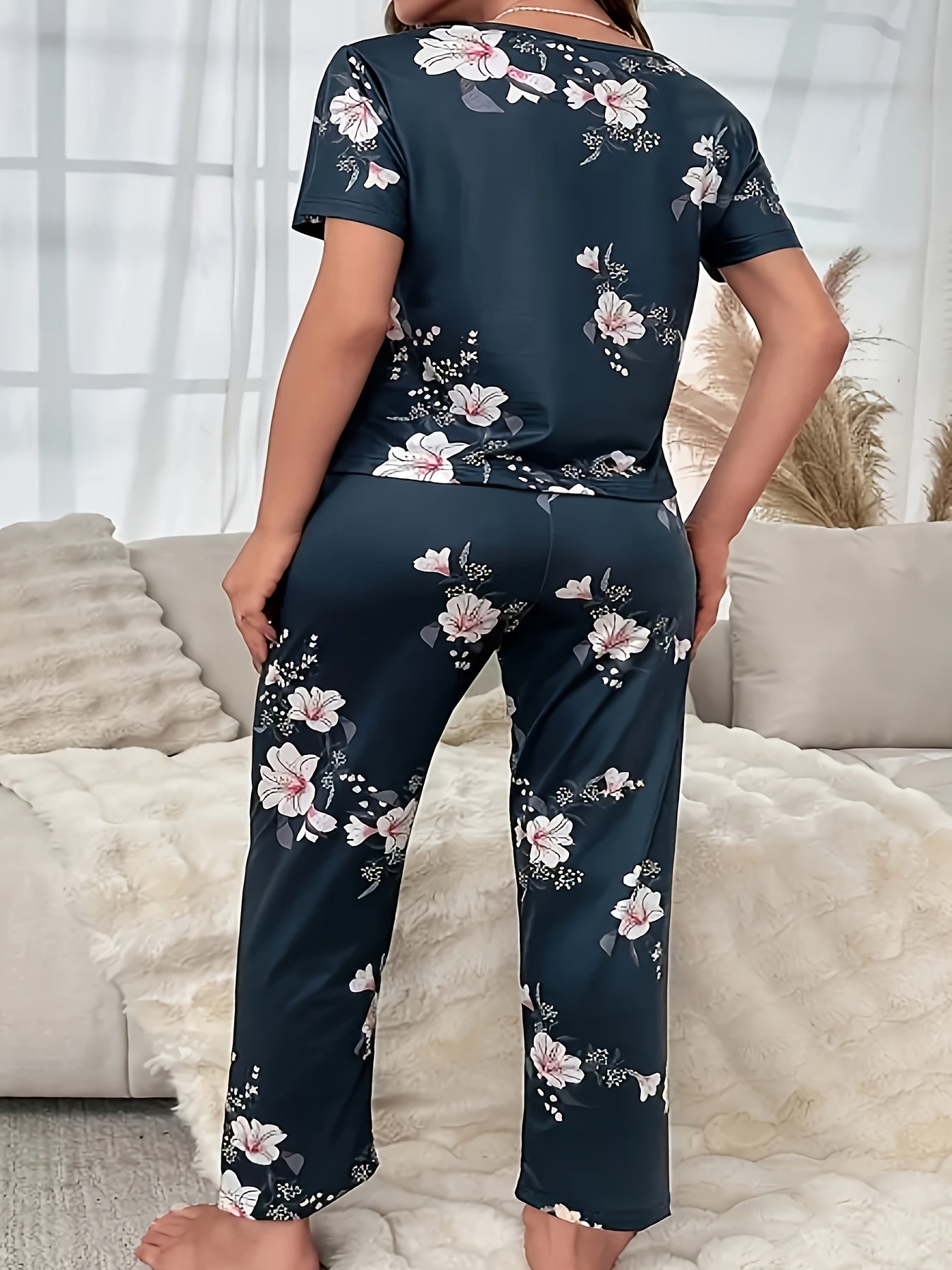 Floral Print Plus Size Lounge Set Tee & Pants Pajamas