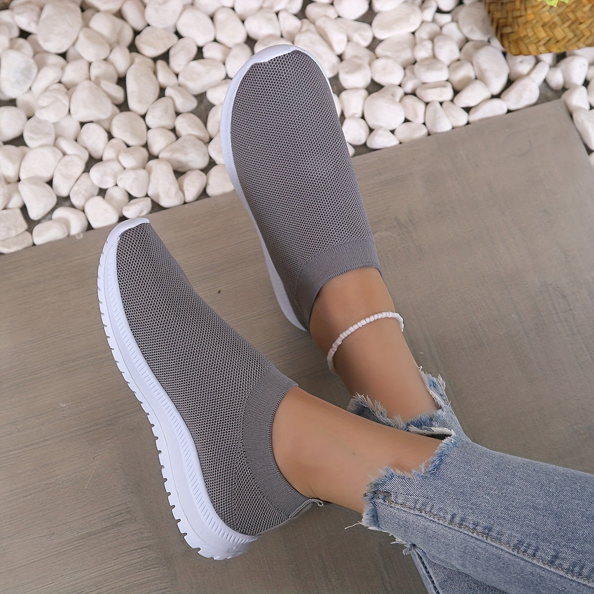 Women's Solid Slip On Sneakers Breathable Knit Flat Shoes
