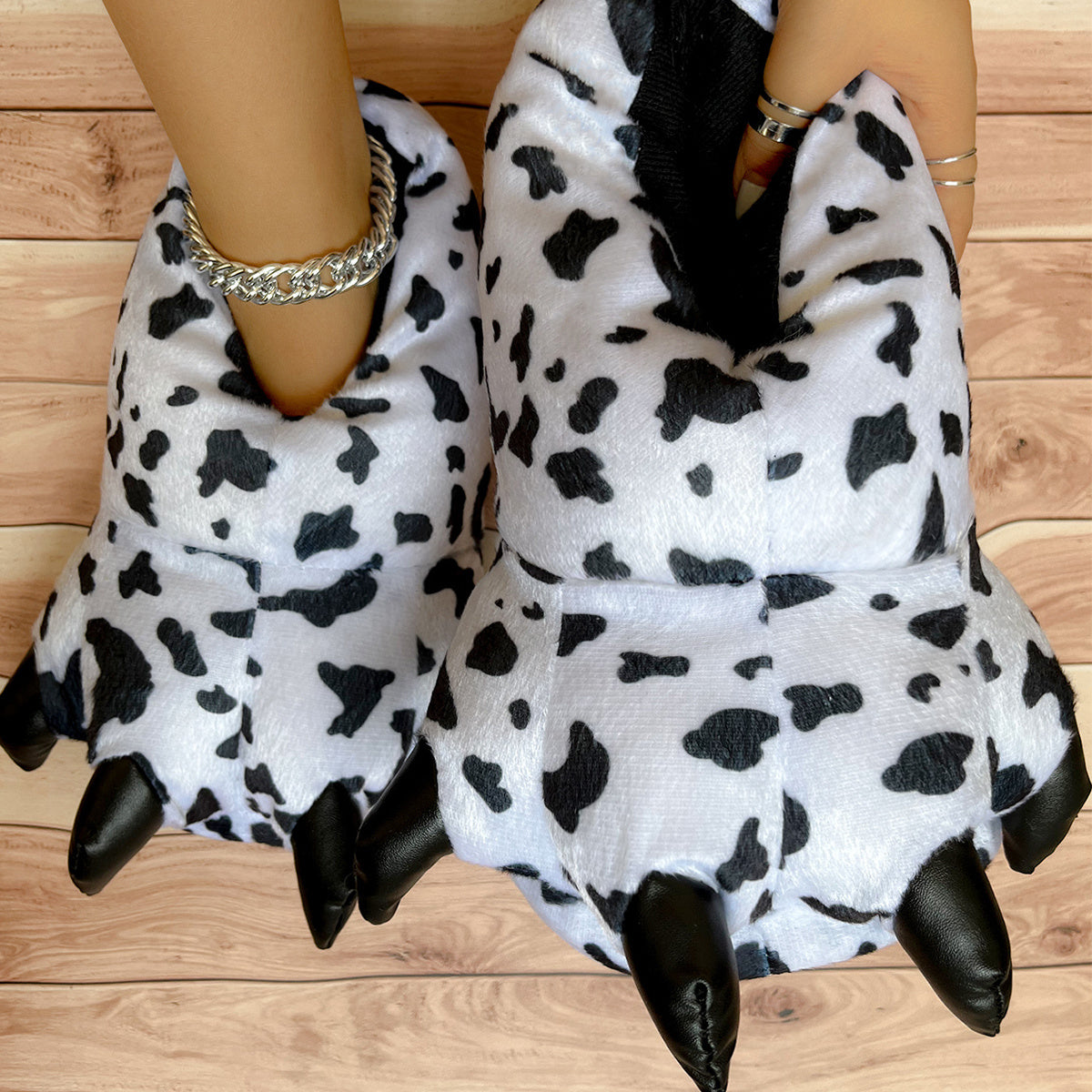 Women's Solid Novelty Slippers Plush Indoor Shoes Comfy & Soft Bedroom Shoes
