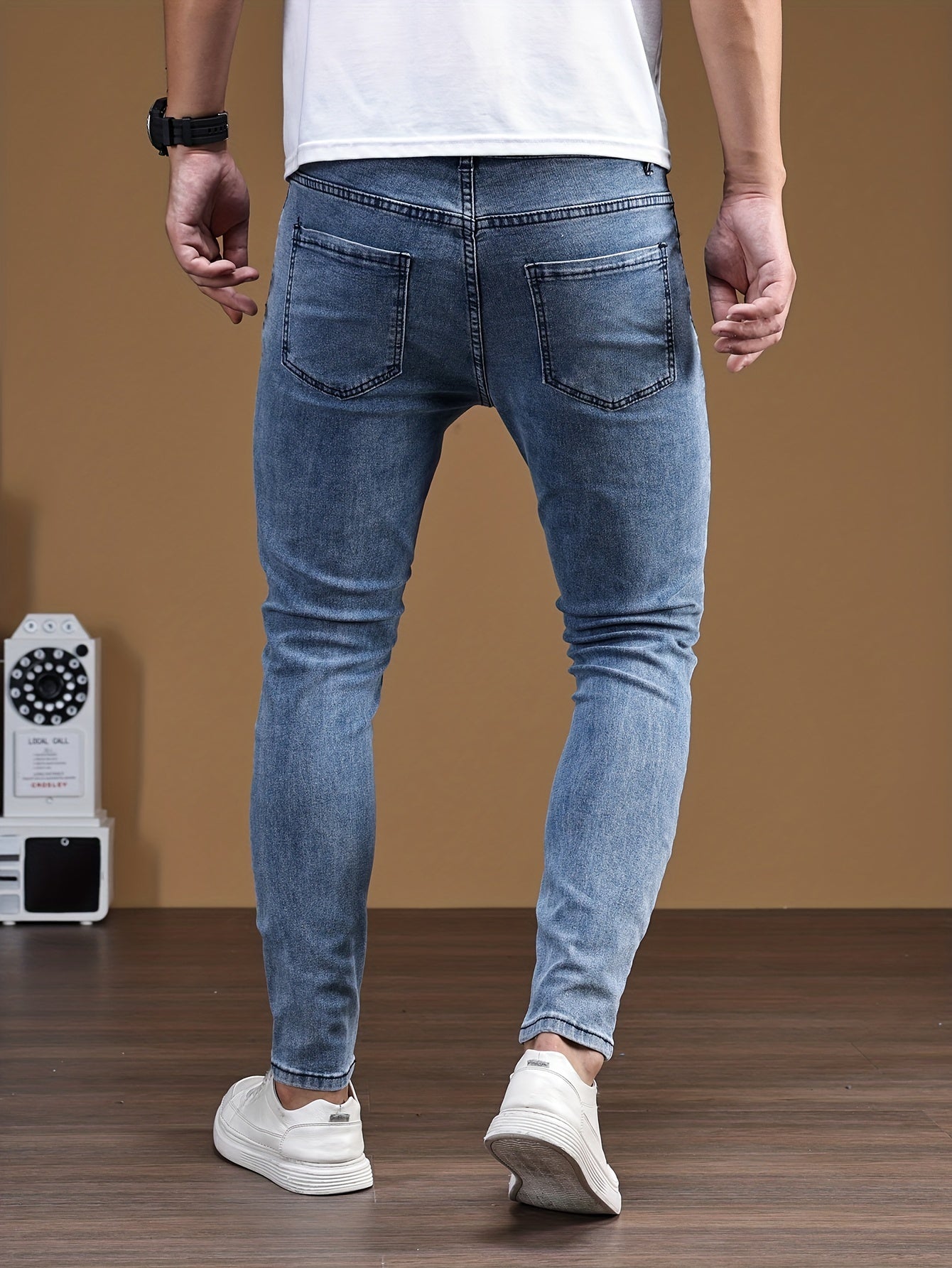 Men's Slim Fit Distressed Stretch Denim Jeans