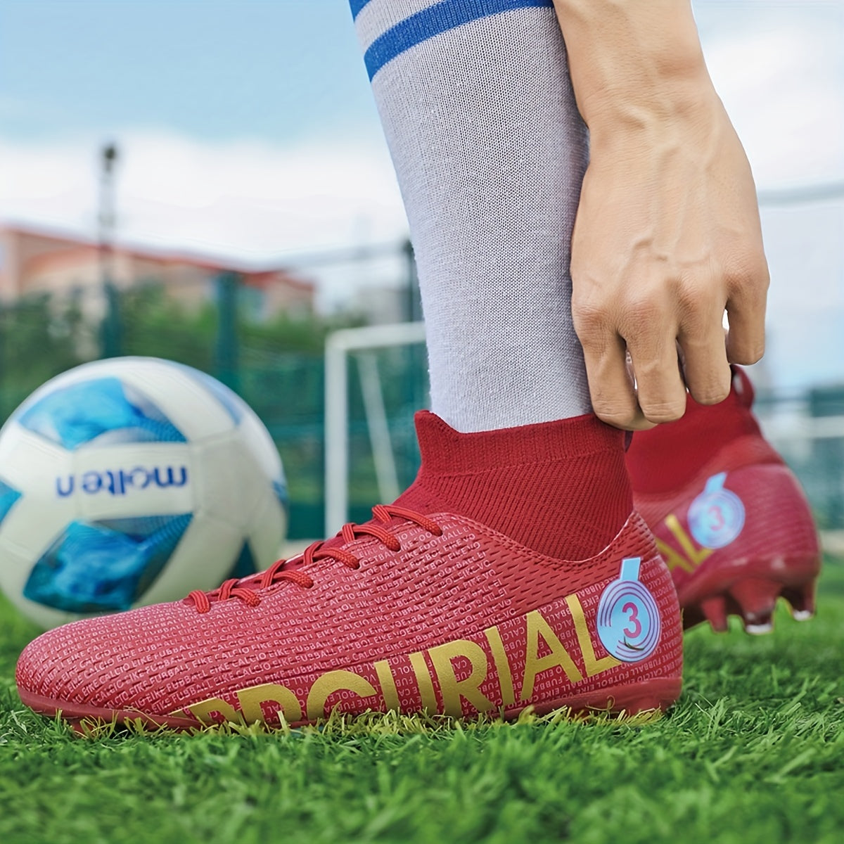Men's Non Slip Soccer Shoes Outdoor Football Shoes Lightweight Breathable