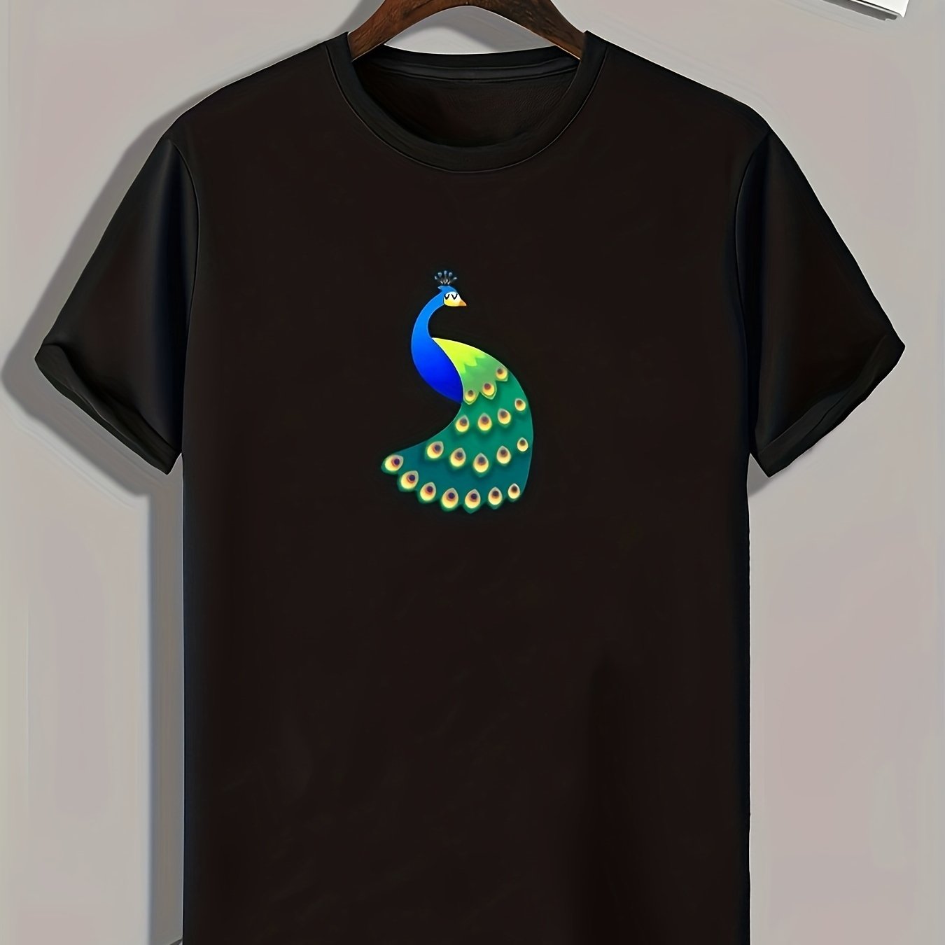 Peacock Print Men's Comfy T-Shirt for Outdoor Summer