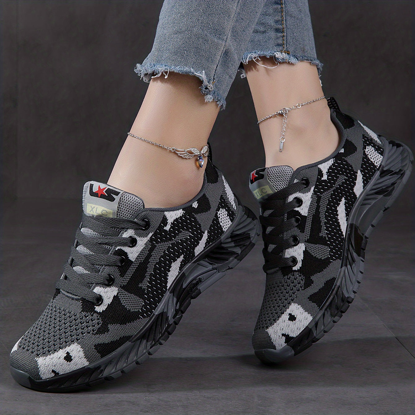 Women's Camo Pattern Sneakers Lace Up Low Top Platform Sports Shoes