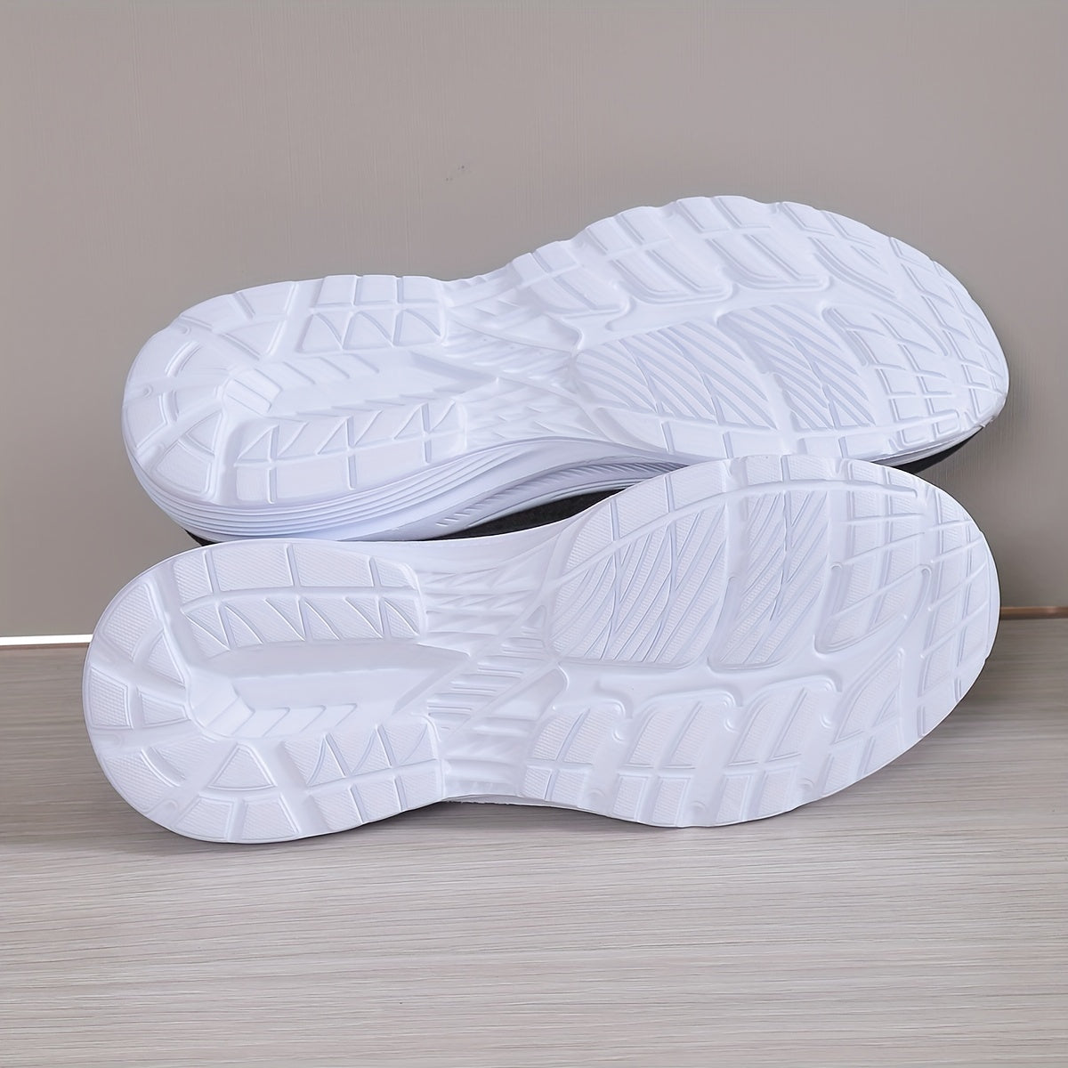 Women's Lightweight Mesh Running Shoes Comfortable Low Top Sneakers