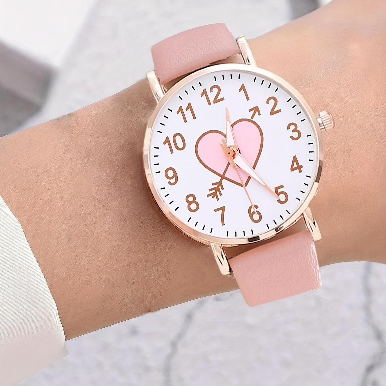 Polyurethane PU Sweet Round Strap Quartz Watch Dial & Heart Decoration