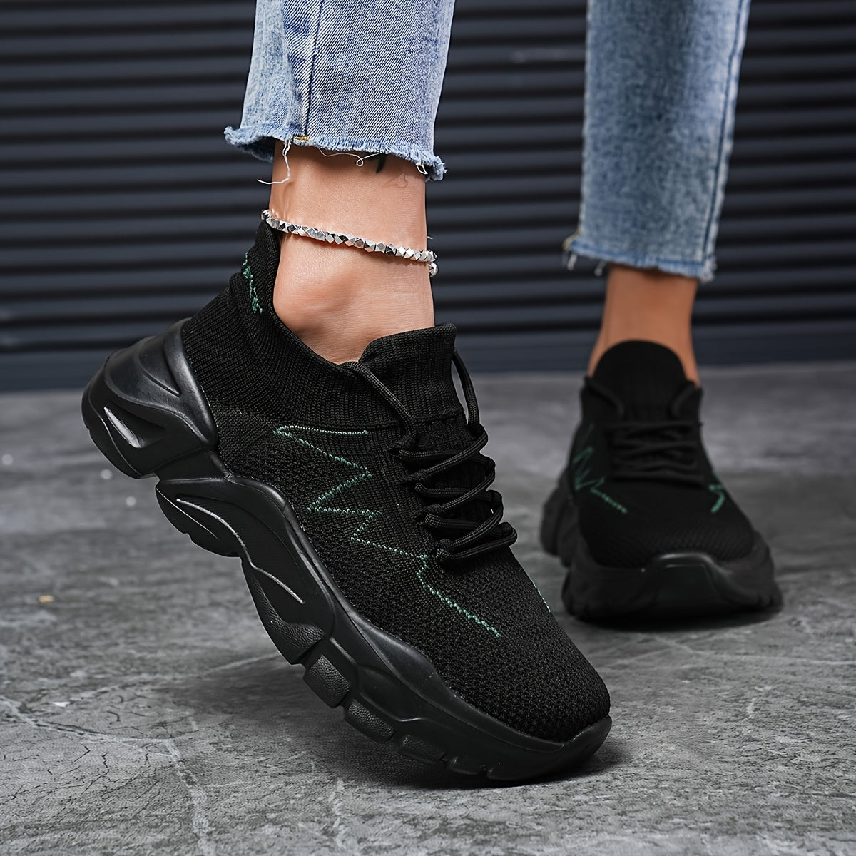 Women's Breathable Chunky Sneakers Lace-up Running Shoes