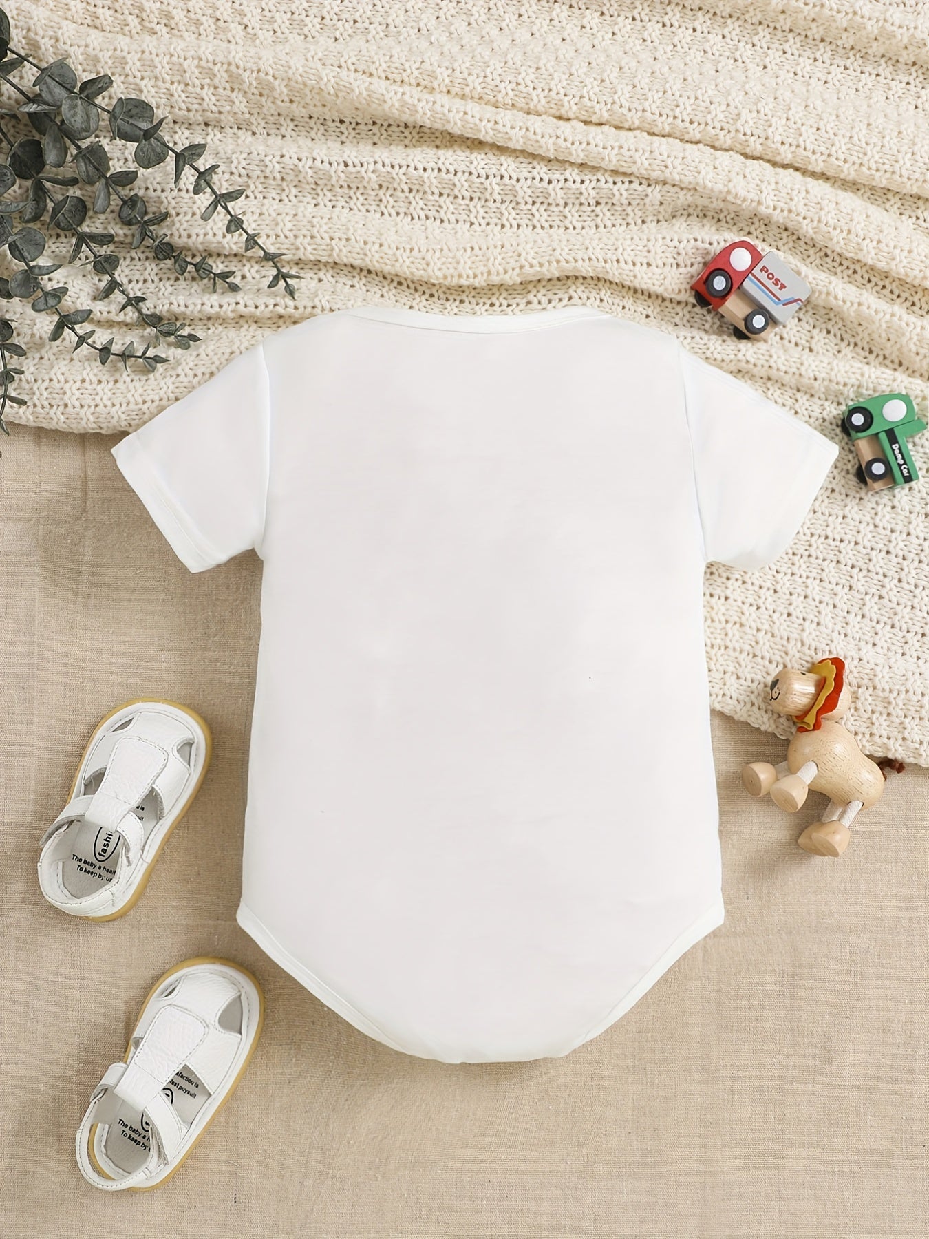 Letter Graphic Print Short Sleeve Onesie for Baby Boys and Girls