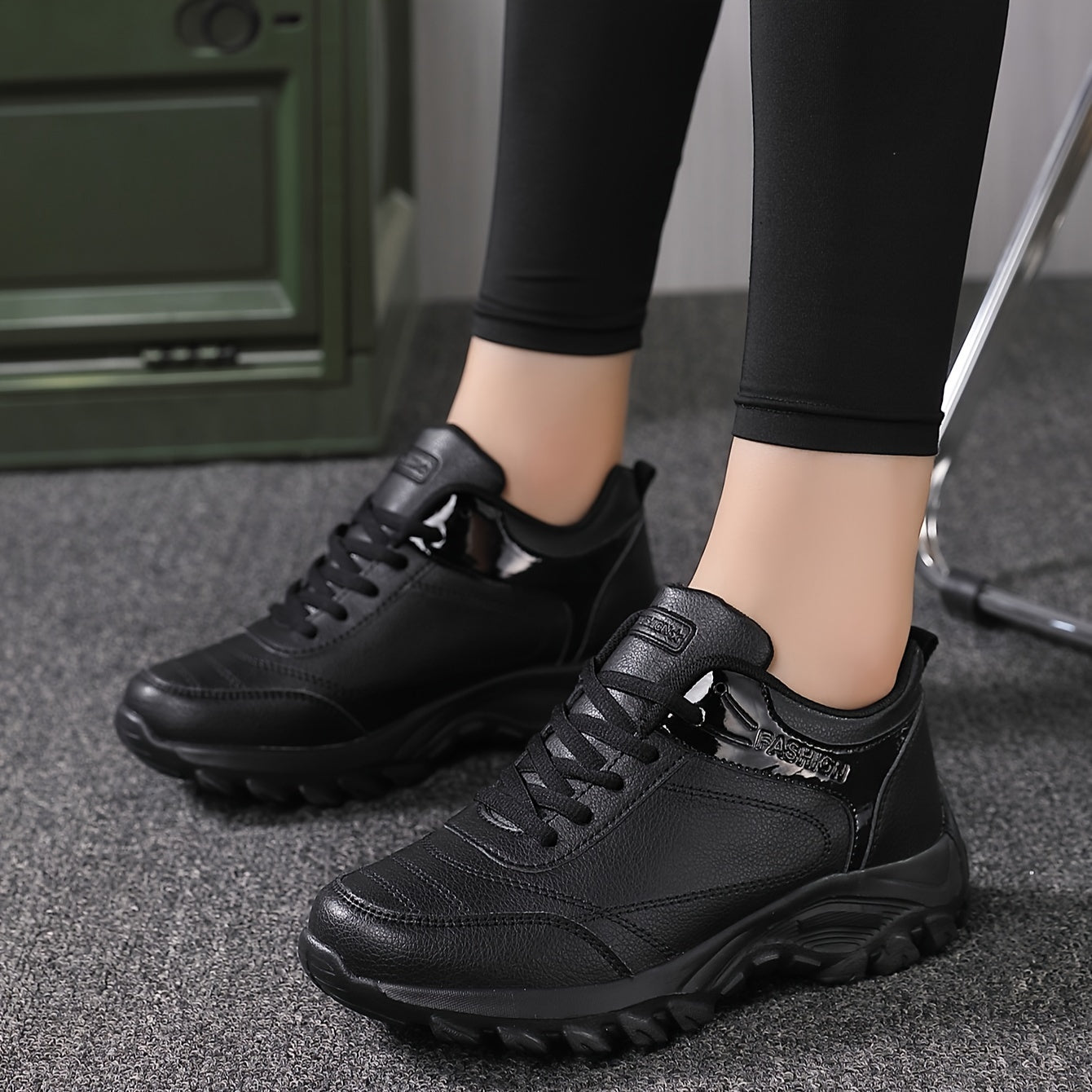 Women's Lace-up Athletic Running Shoes Waterproof Lightweight Sneakers