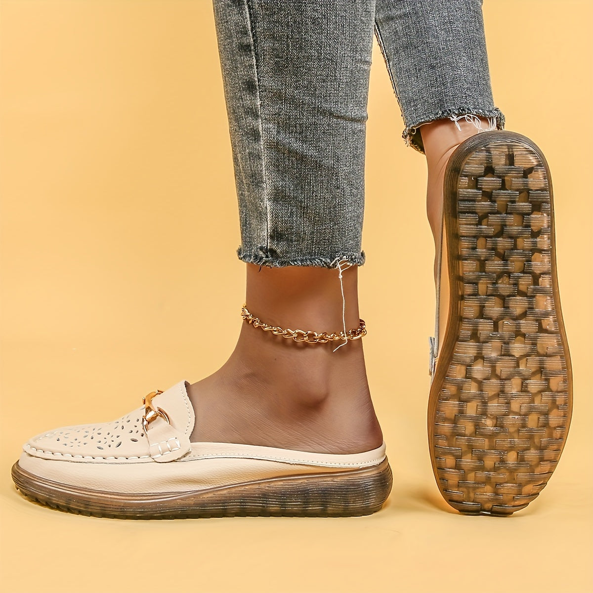 Women's Metal Decor Mules Hollow Out Flat Shoes